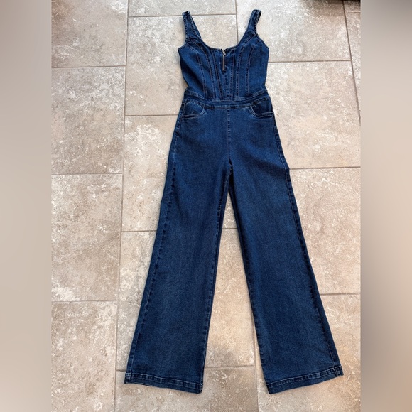 Guess Denim - NWOT- Dark Blue Denim Women's Jumpsuit Overalls Size Small